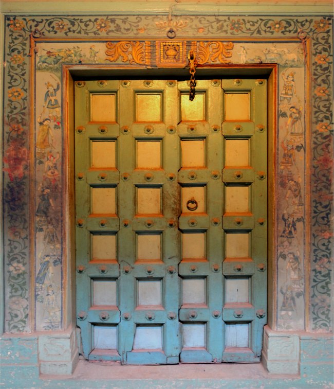 Close Door_1